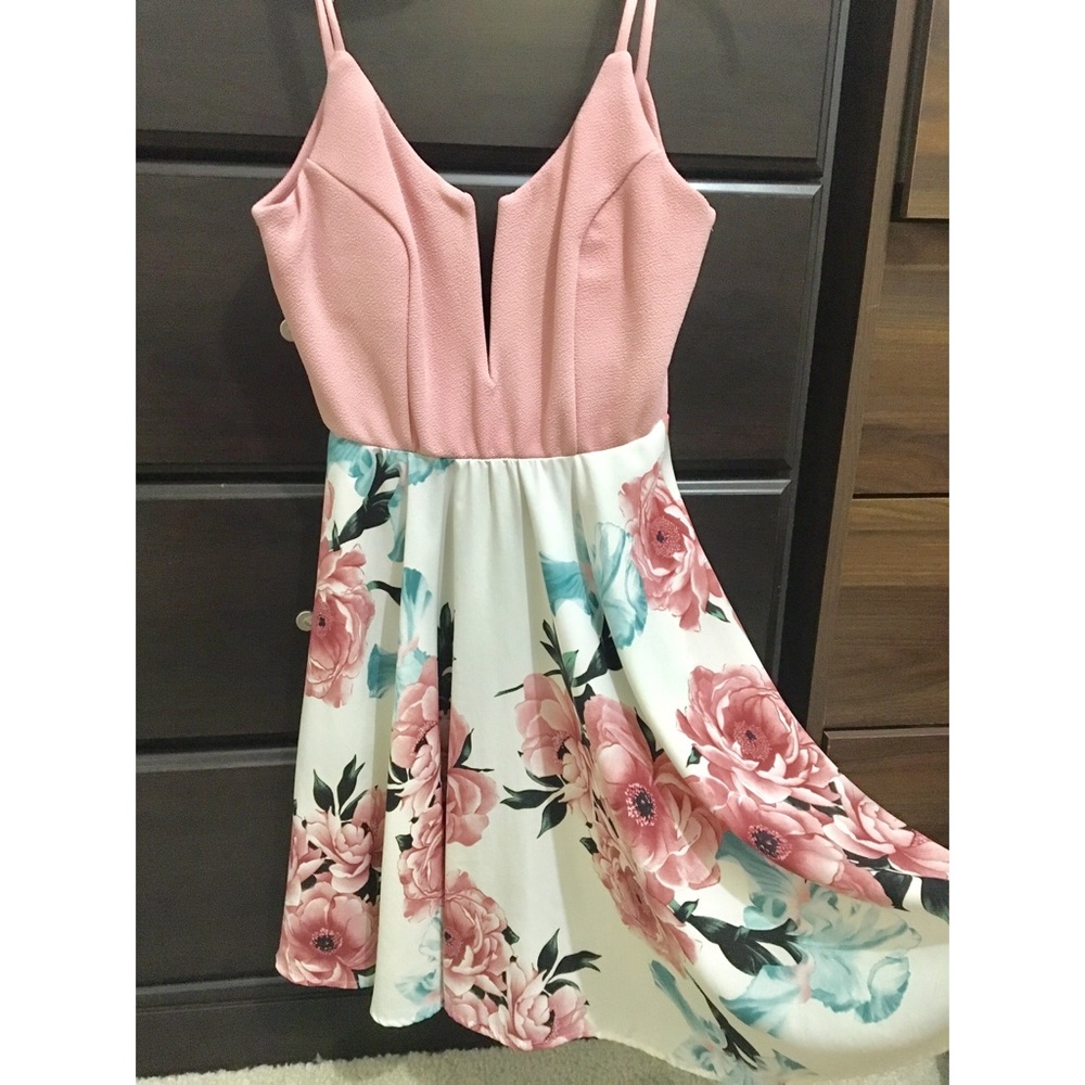 Cute flare mini dress!